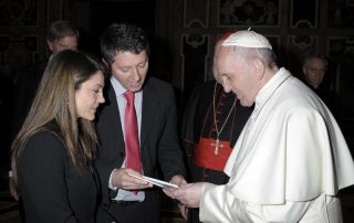Bernat Vivancos's family with the Pope Francisco
